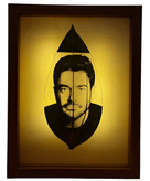 هدیه عاشقانه قاب با حک تصویر روی برگ واقعی – انتخابی خاص برای کادو ویژه