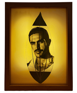 بهترین ایده کادو و هدیه عاشقانه – قاب دستساز با حک تصویر روی برگ طبیعی و طراحی هنری